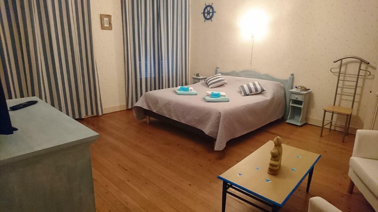 クルル・シュル・メール Joyeux Reveil Bed & Breakfast エクステリア 写真