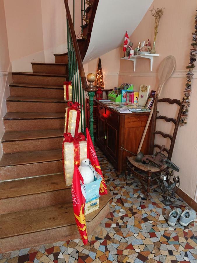 クルル・シュル・メール Joyeux Reveil Bed & Breakfast エクステリア 写真